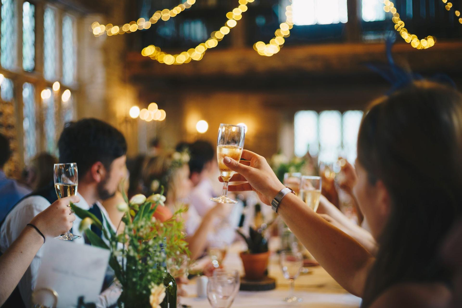 De feestdagen als introvert: zo blijft het leuk