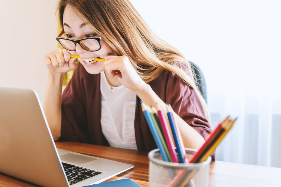 Introversie en werkstress: zo ga je ermee om